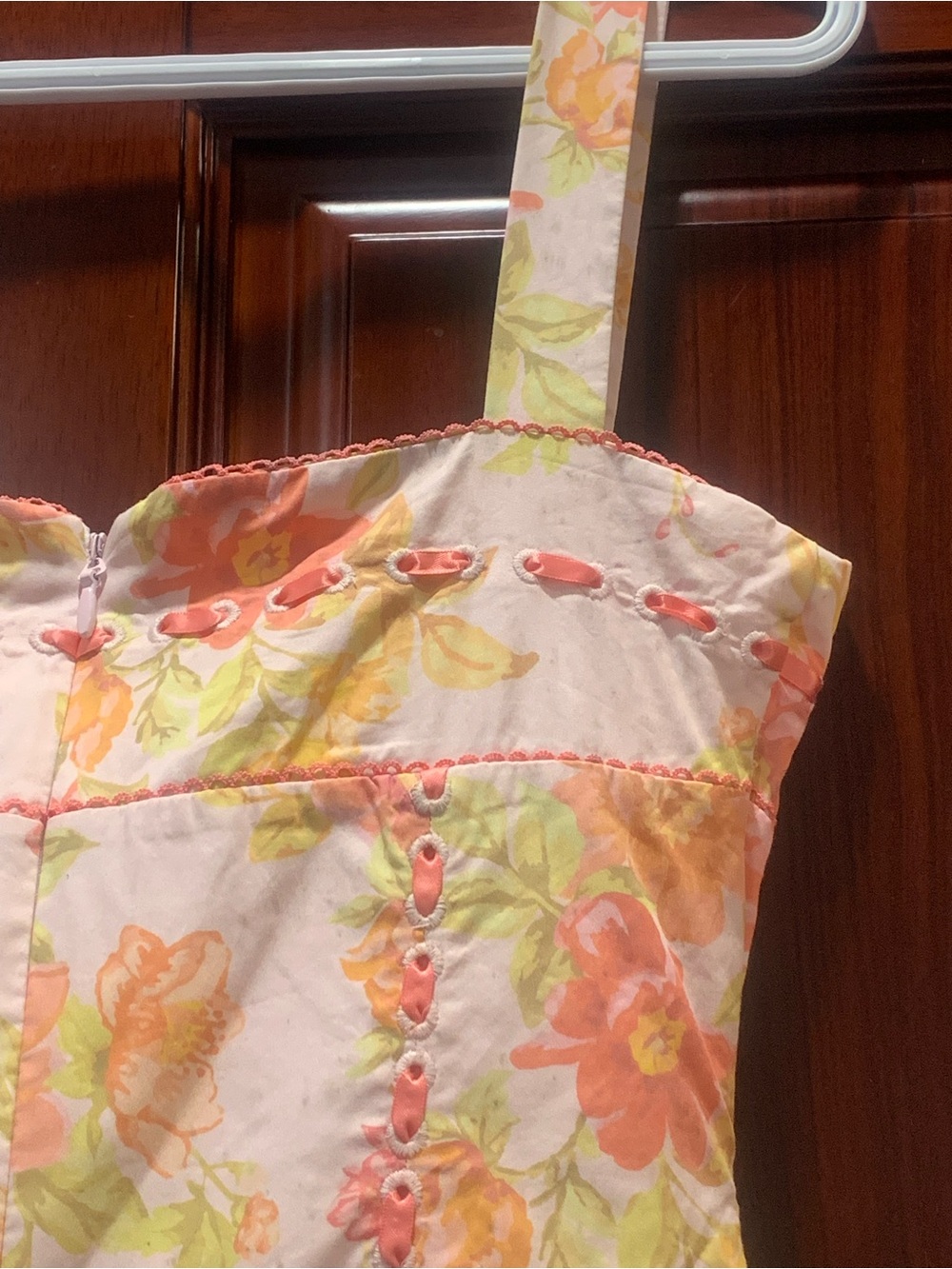 HOUSEOFCB 'Vivien' Peach
Poppy Print Cotton Midi
Sundress/Size S-US(F)4-6 - Picture 9 of 16